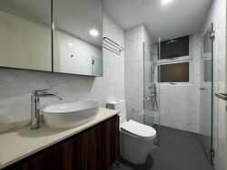 The Esparis (D18), Condominium #522554251